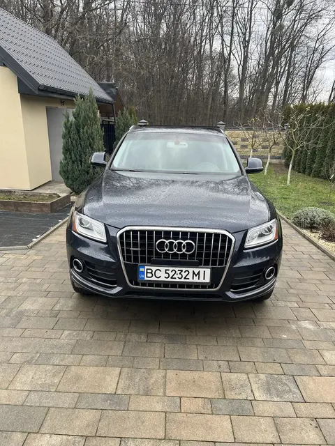 Audi Q5 AUDI