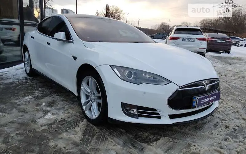 Tesla Model S
