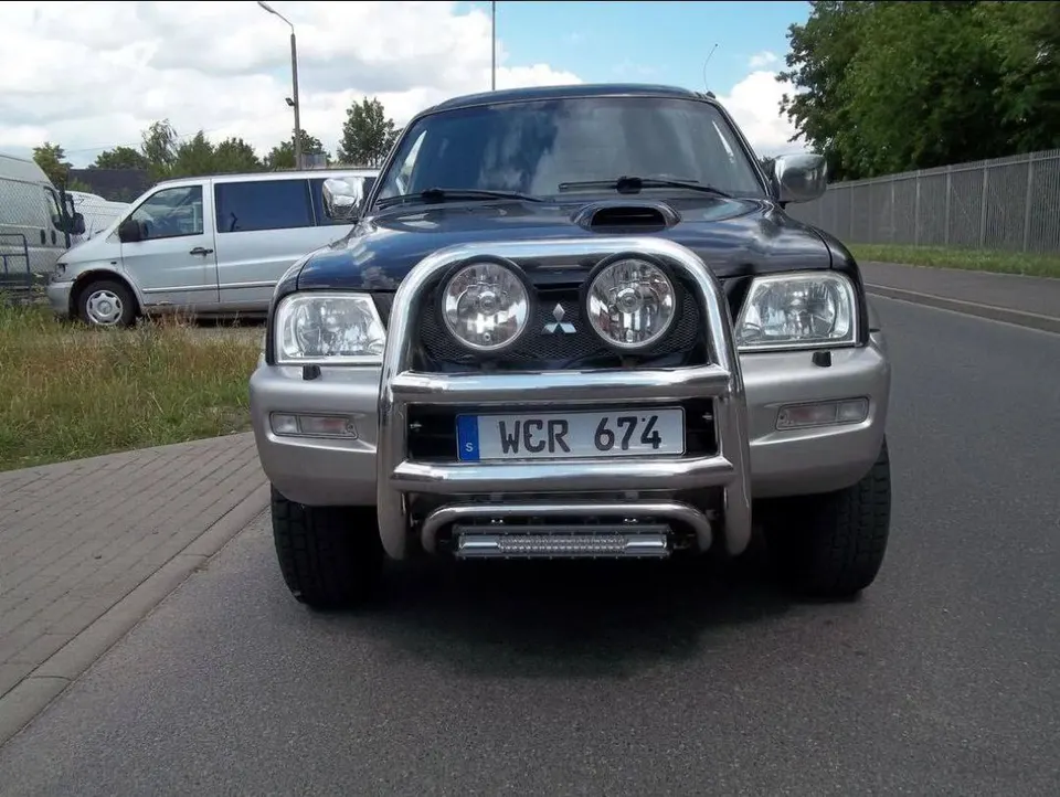 Mitsubishi L200