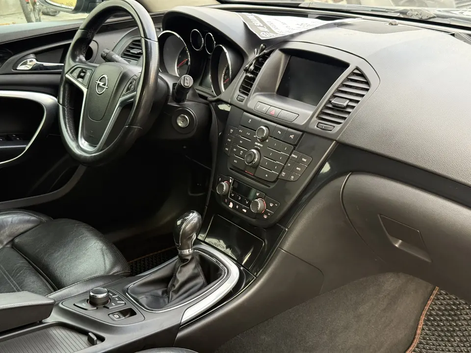 Opel Insignia — фото 5