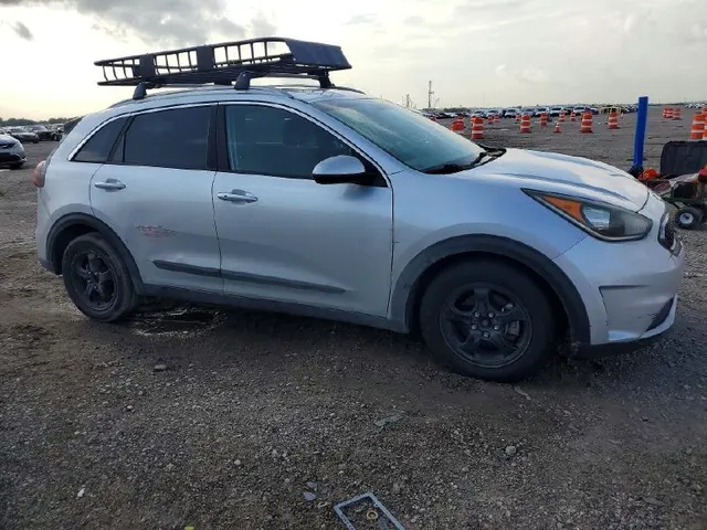 Kia NIRO LX
