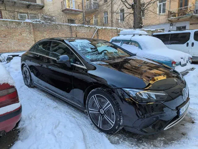 Mercedes-Benz EQE Електромобіль