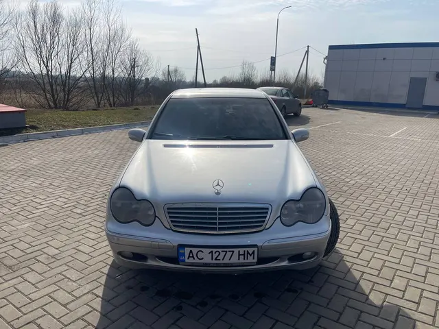 Mercedes-Benz C270