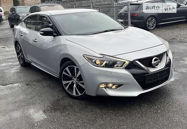 Nissan Maxima