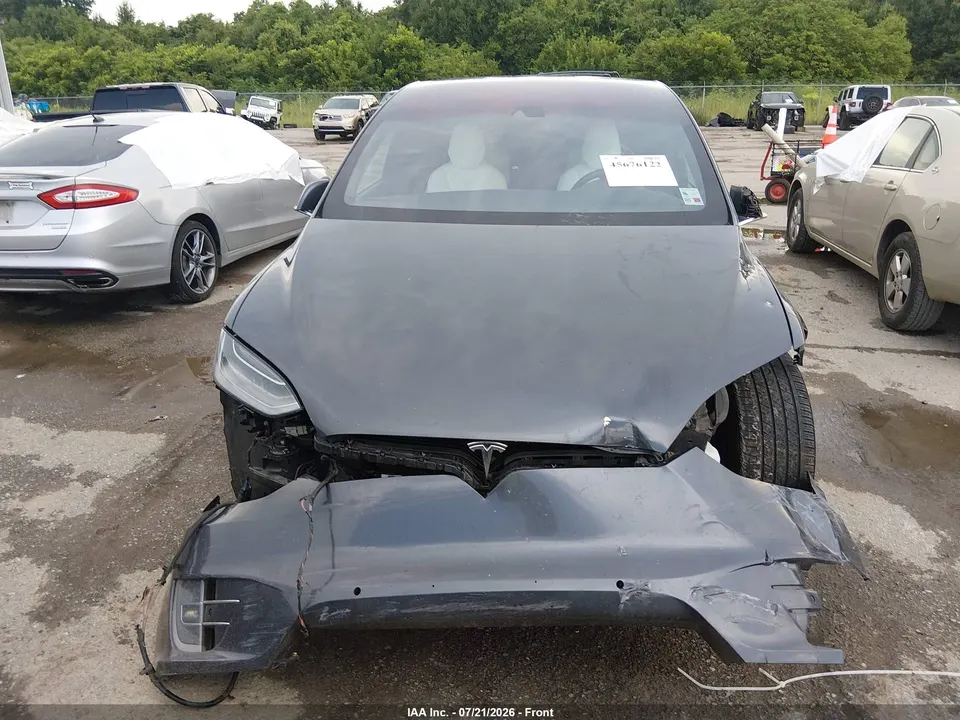 Tesla Model X 75D