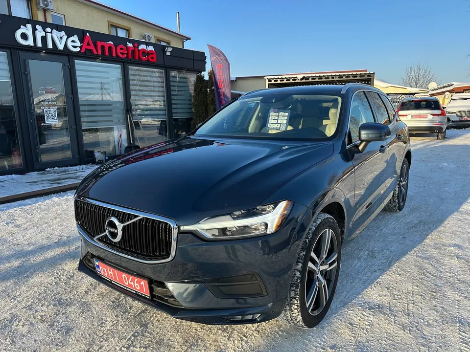 Volvo XC60 T5 MOMENTUM