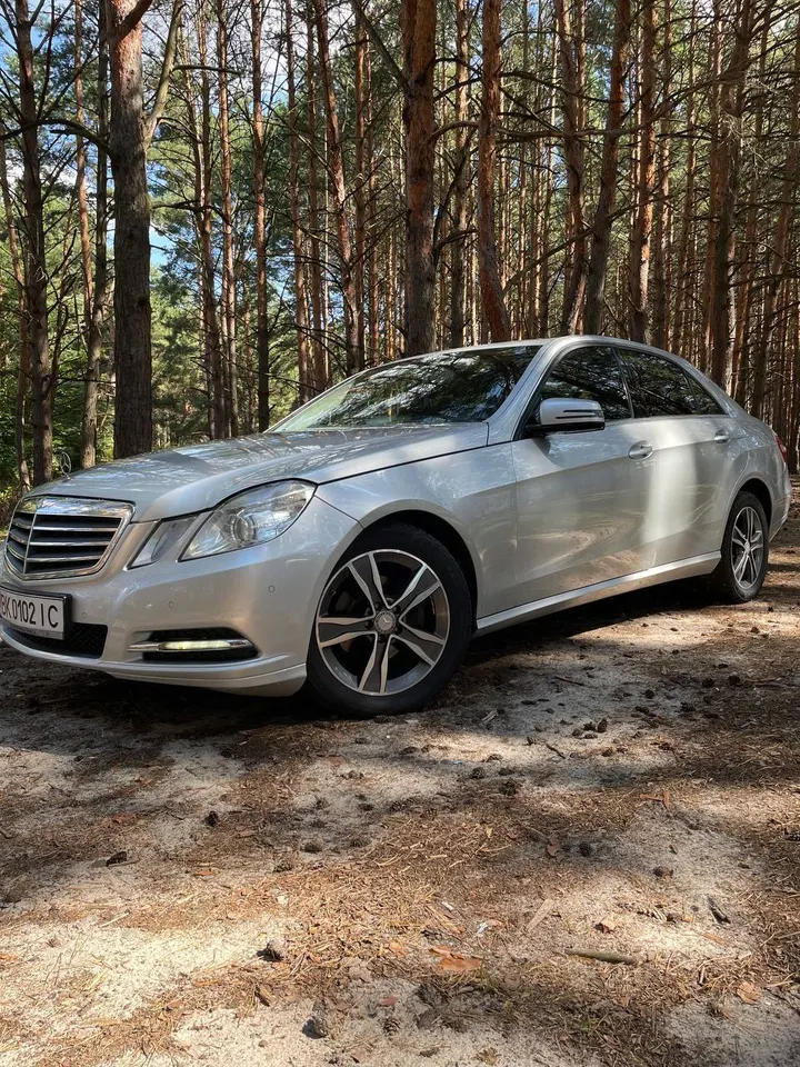 Mercedes-Benz W212