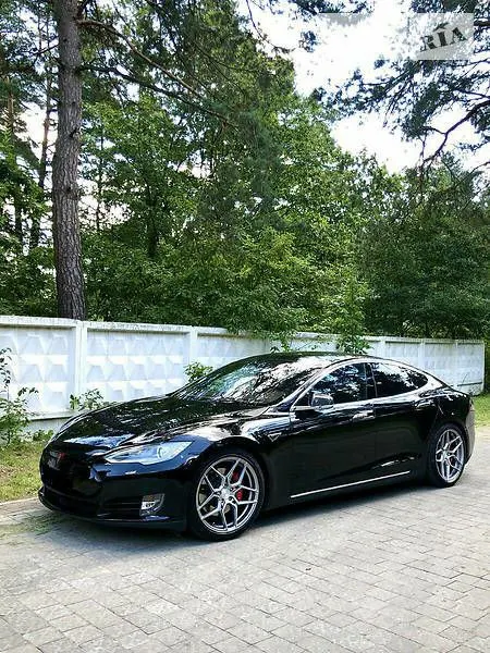 Tesla Model S P85D