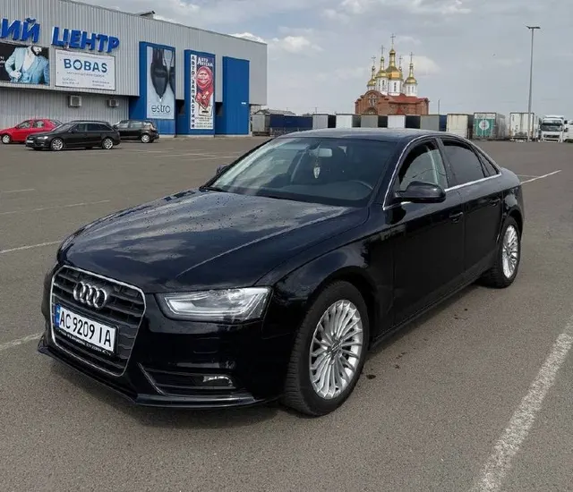 Audi A4 Limousine