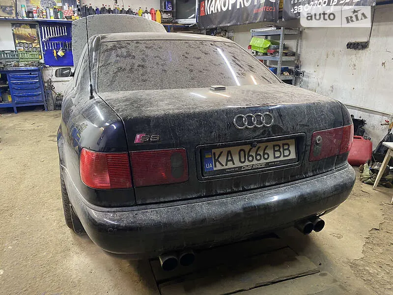 Audi S8