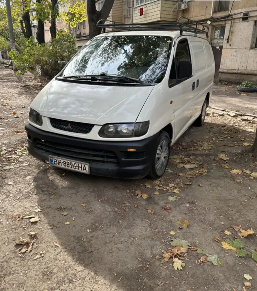 Mitsubishi L 400