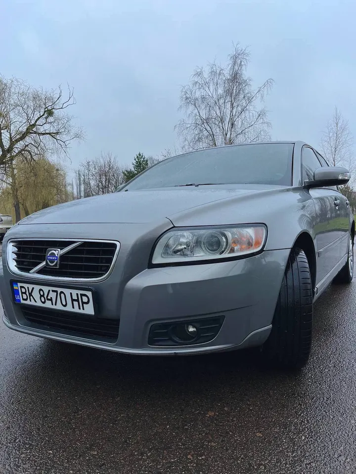 Volvo V50