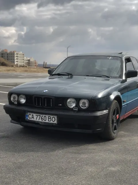 BMW е34 524 продам