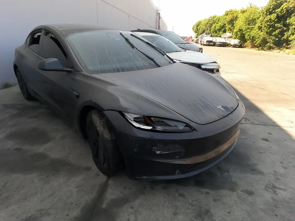 Tesla MODEL 3 LONG RANGE