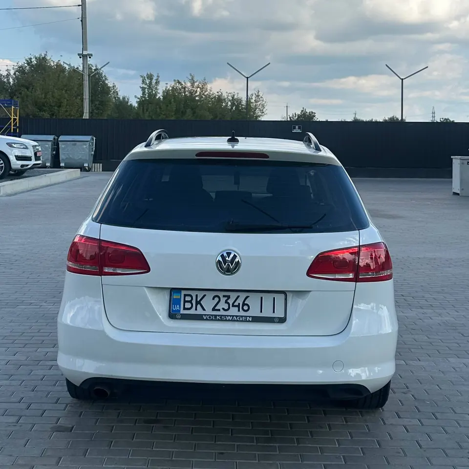 Volkswagen Passat B7 — фото 7