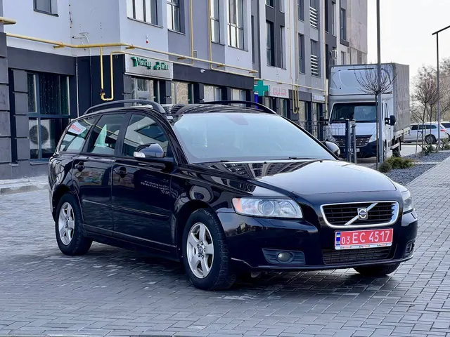 Volvo V50
