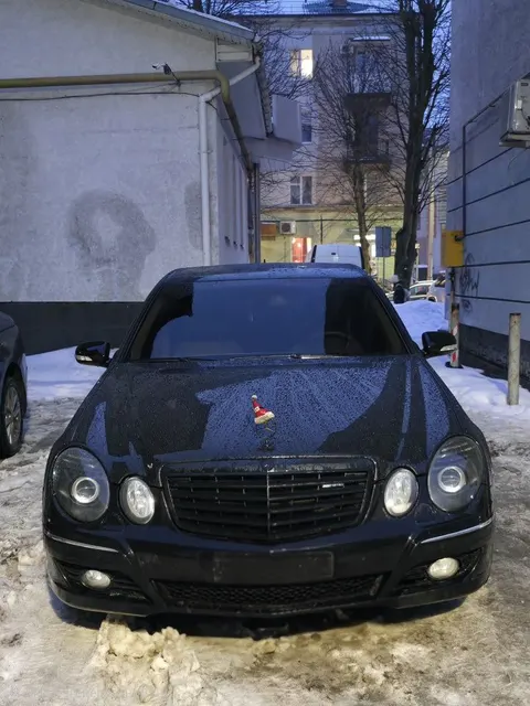 Mercedes-Benz 