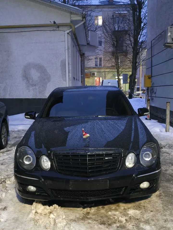 Mercedes-Benz 