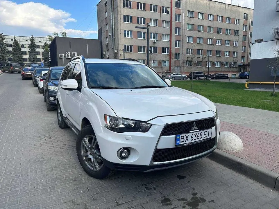 Mitsubishi Outlander