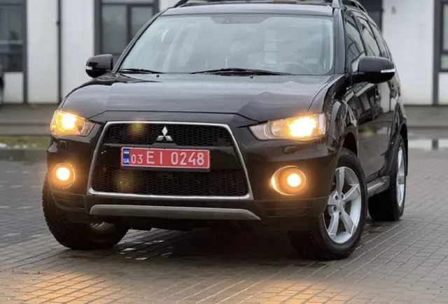 Mitsubishi Outlander