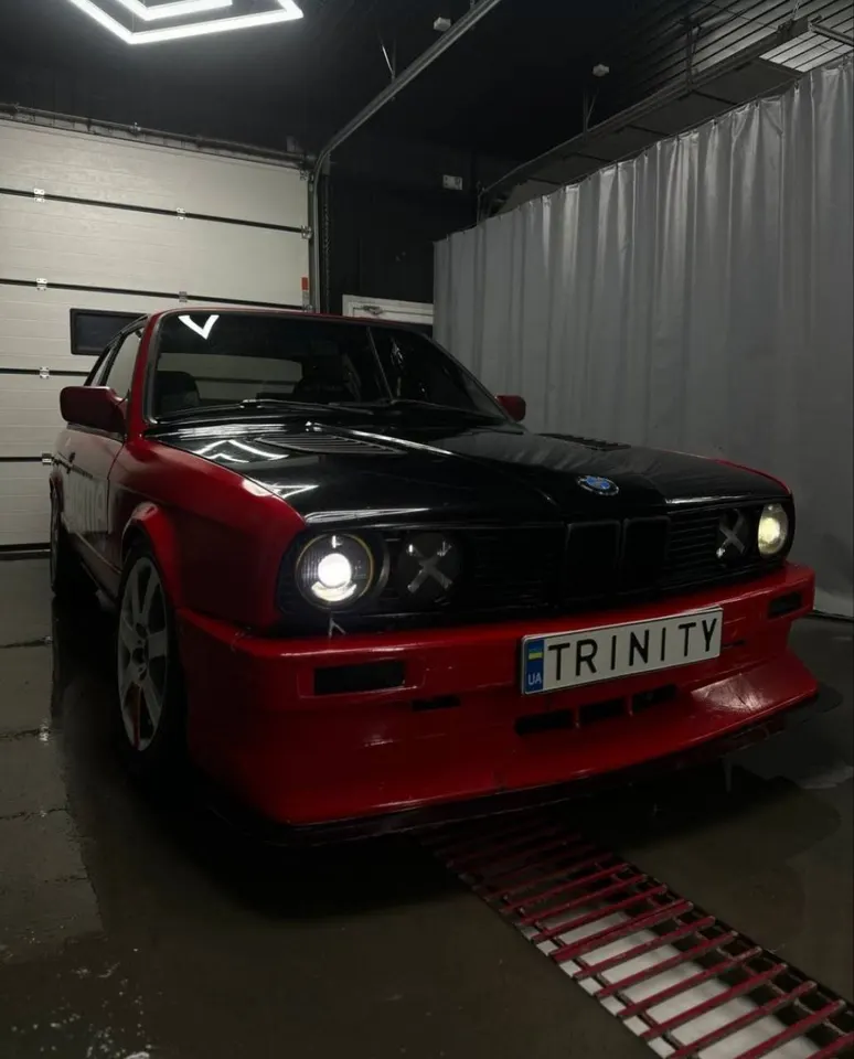 BMW E30
