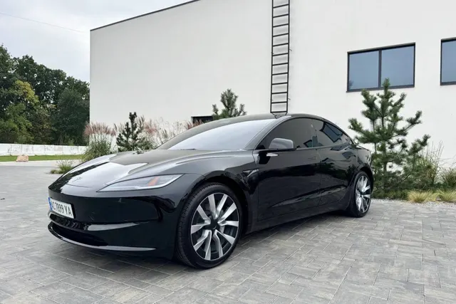 Tesla Model 3 Highland