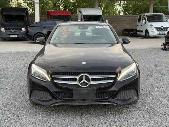 Mercedes-Benz C 300 2.0 Бензин