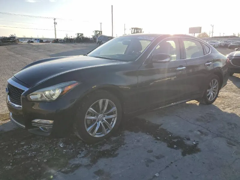 Infiniti Q70 3.7