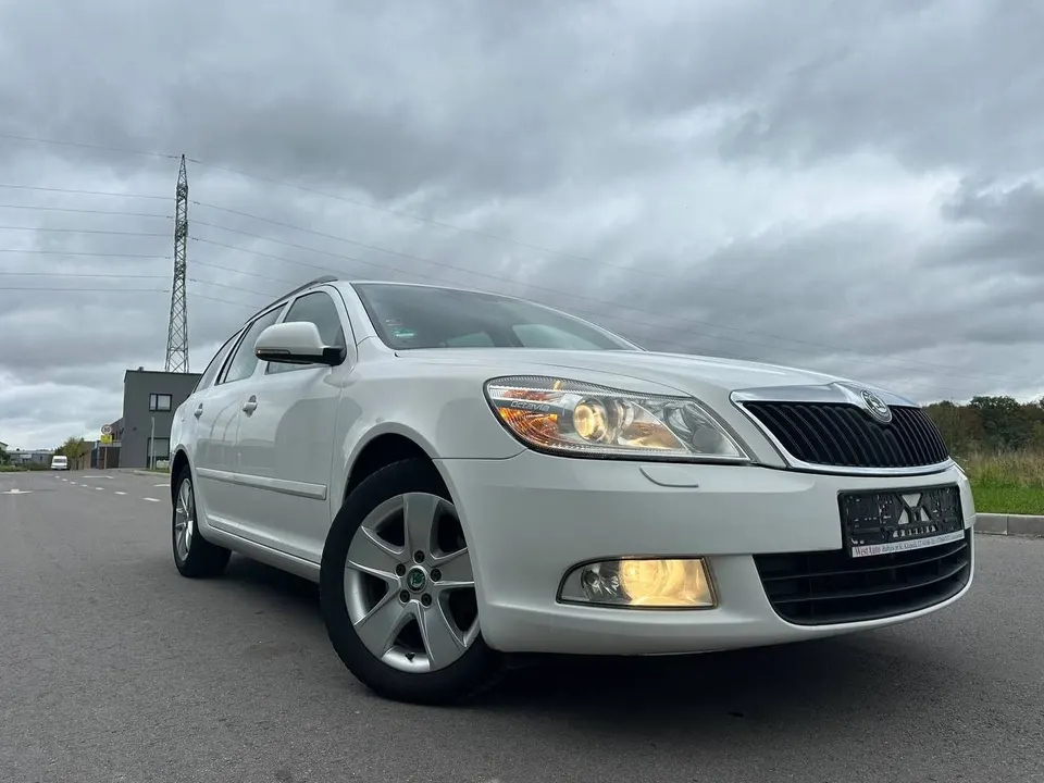 Skoda OCTAVIA — фото 3