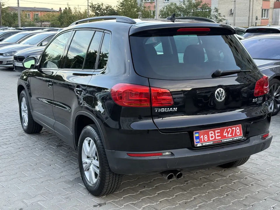 Volkswagen Tiguan — фото 9
