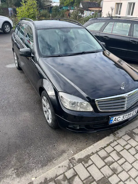 Mercedes-Benz C200