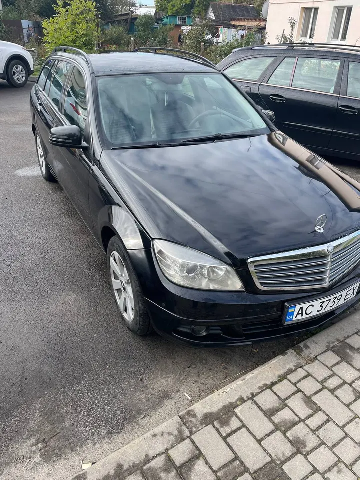 Mercedes-Benz C200