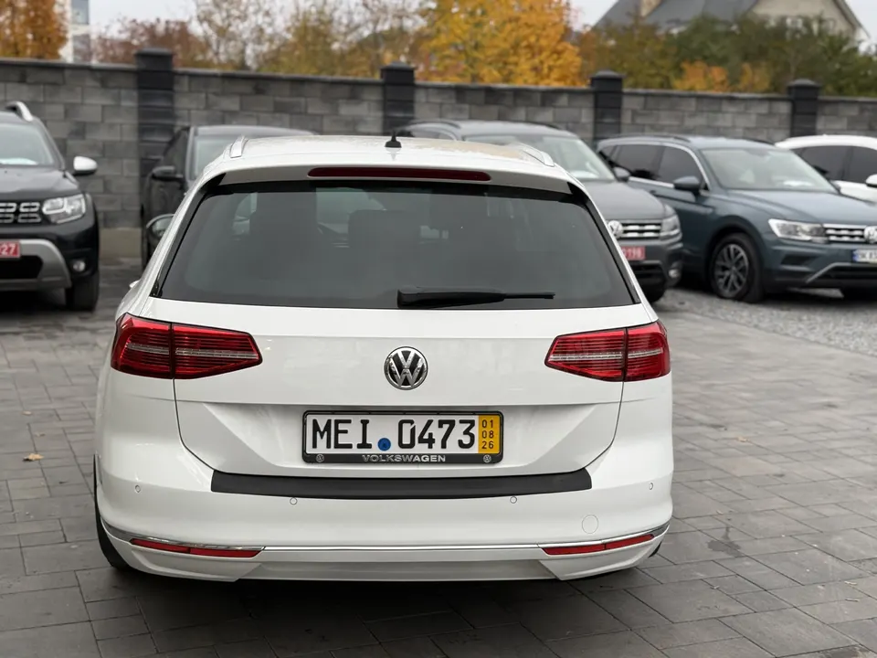 Volkswagen Passat — фото 6