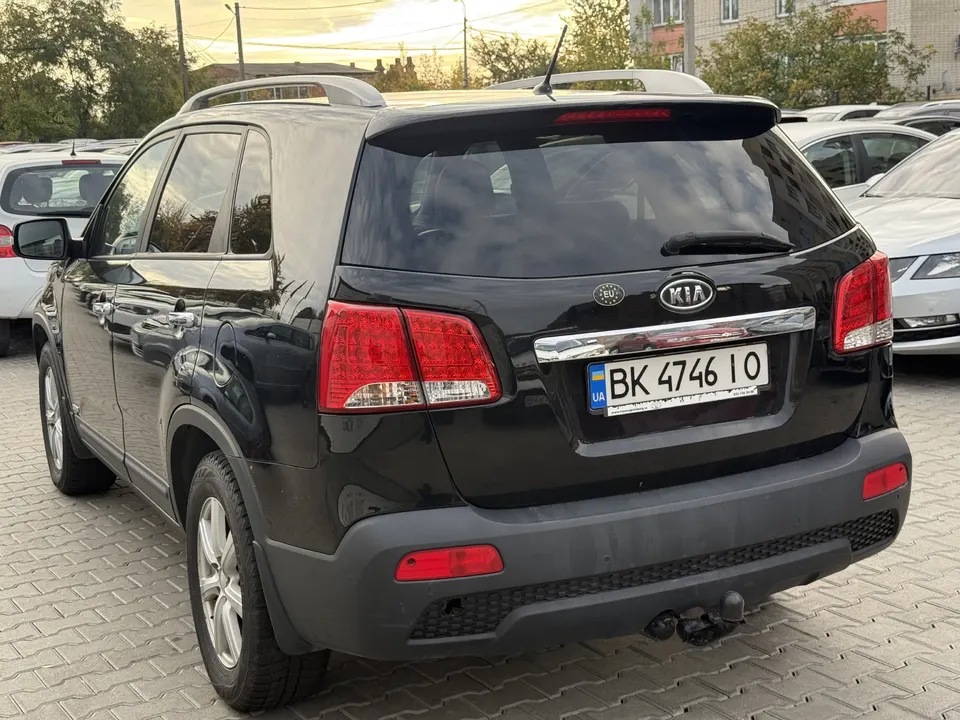Kia Sorento — фото 7
