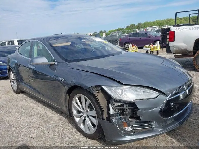 Tesla Model S P85