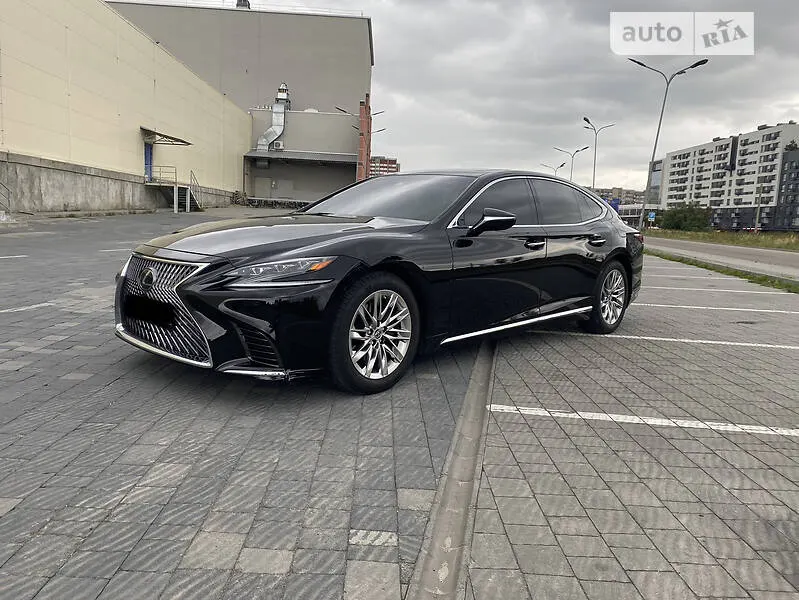 Lexus LS