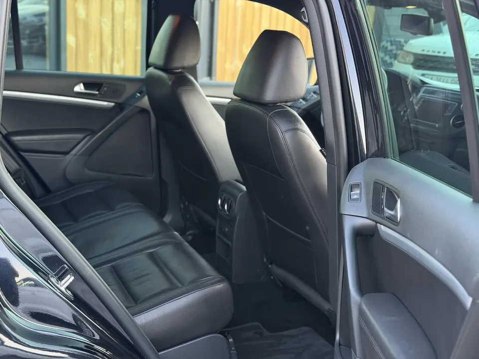 Volkswagen Tiguan — фото 10
