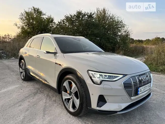 Audi e-tron