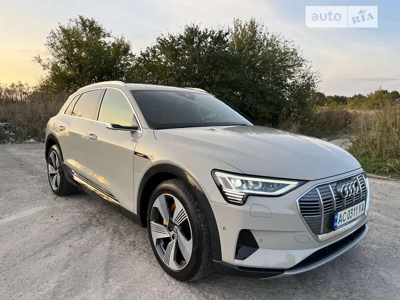 Audi e-tron