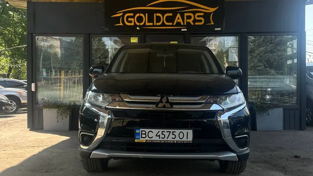 Mitsubishi OUTLENDER