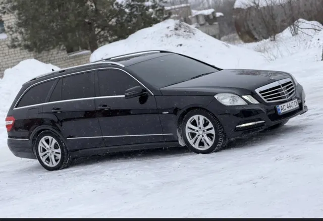 Mercedes-Benz 212 дизель 2.2автомат