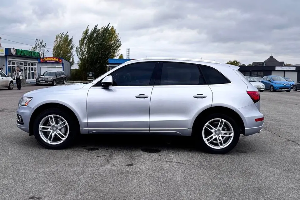 Audi Q5 Premium Plus — фото 4
