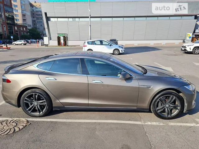 Tesla Model S S85D