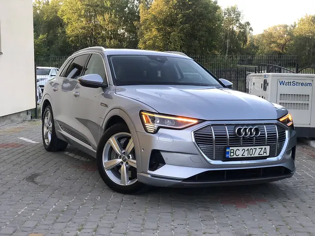 Audi e-tron