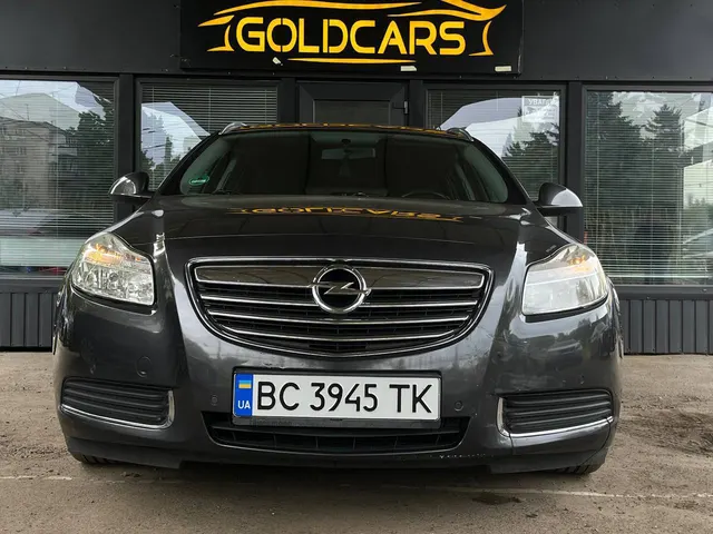 Opel INSIGNIA