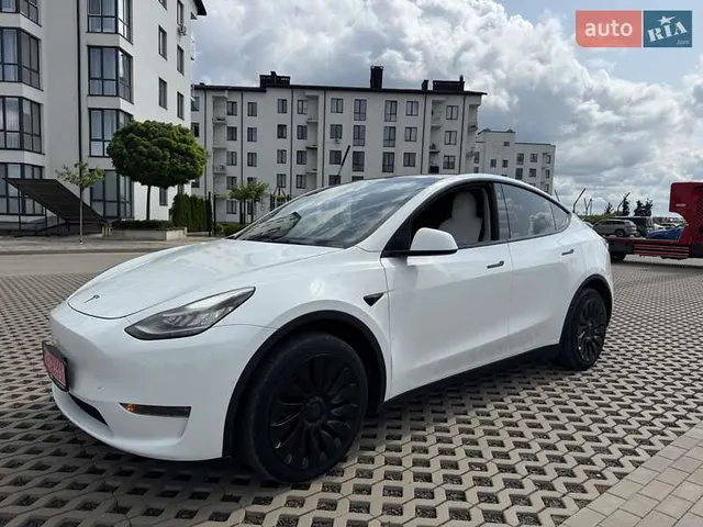 Tesla Model Y