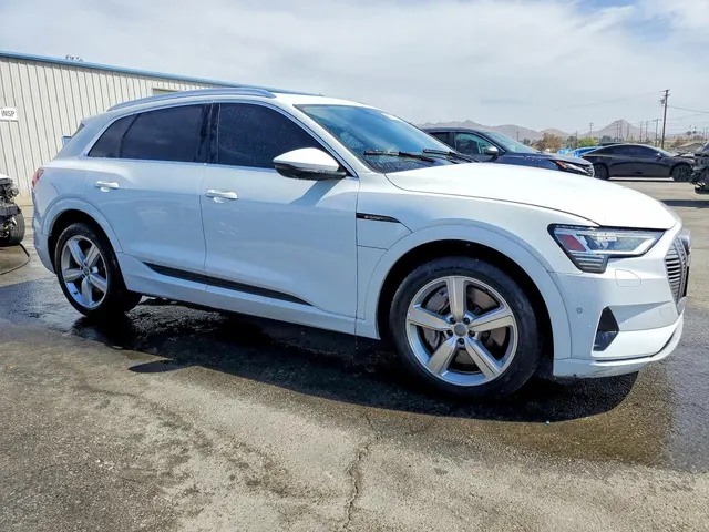 Audi E-TRON PRESTIGE