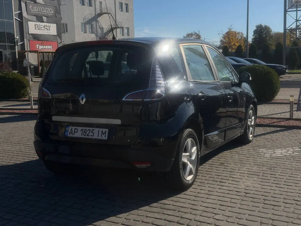 Renault Scenic — фото 5