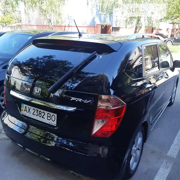 Honda FR-V