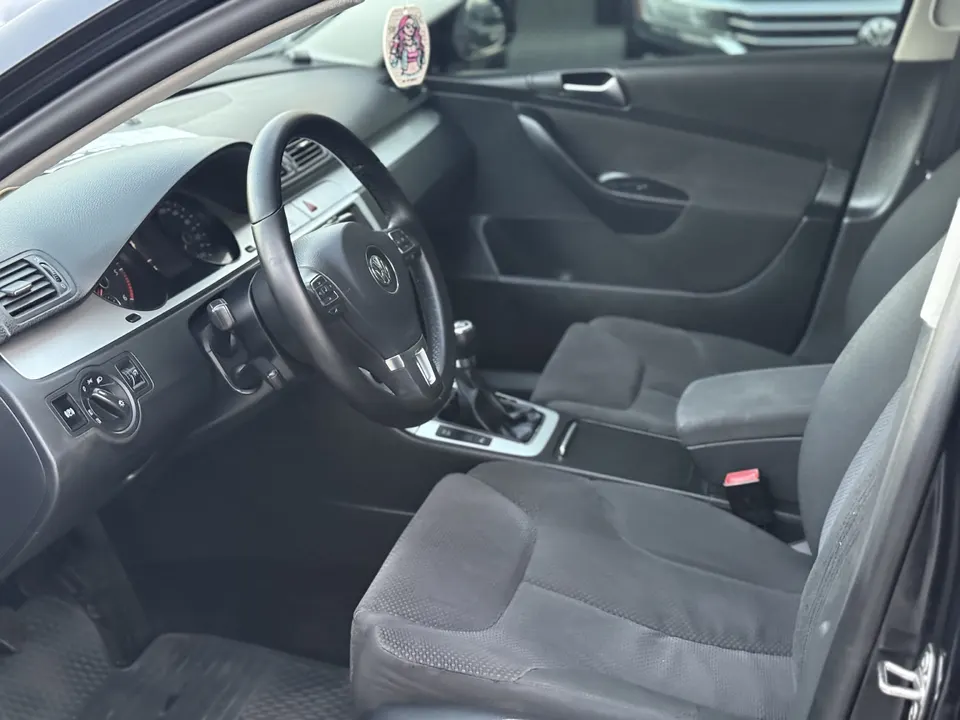 Volkswagen Passat — фото 10